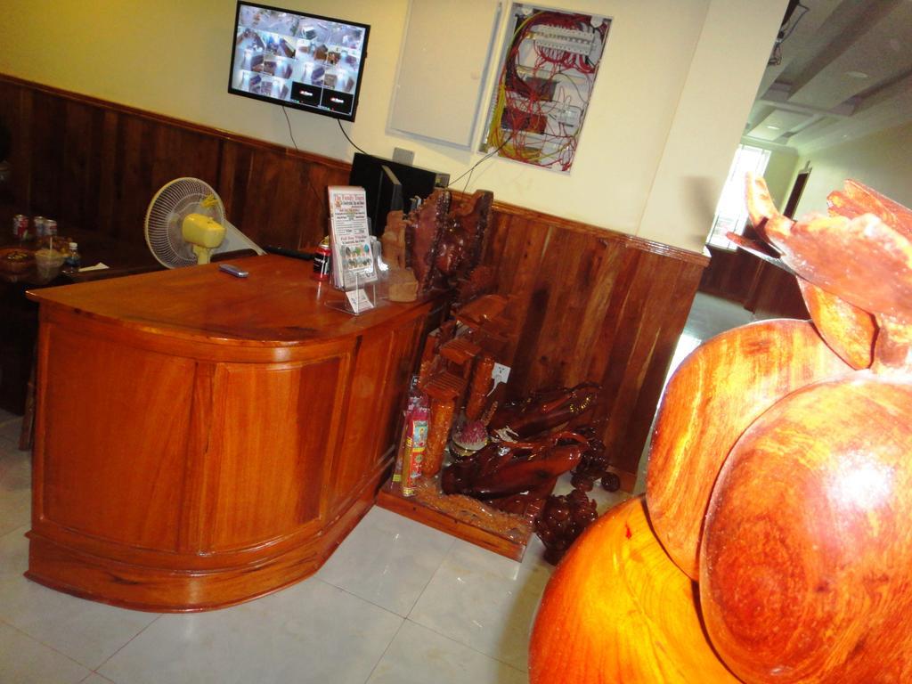 Borey Vatanac Guesthouse Kampot Buitenkant foto