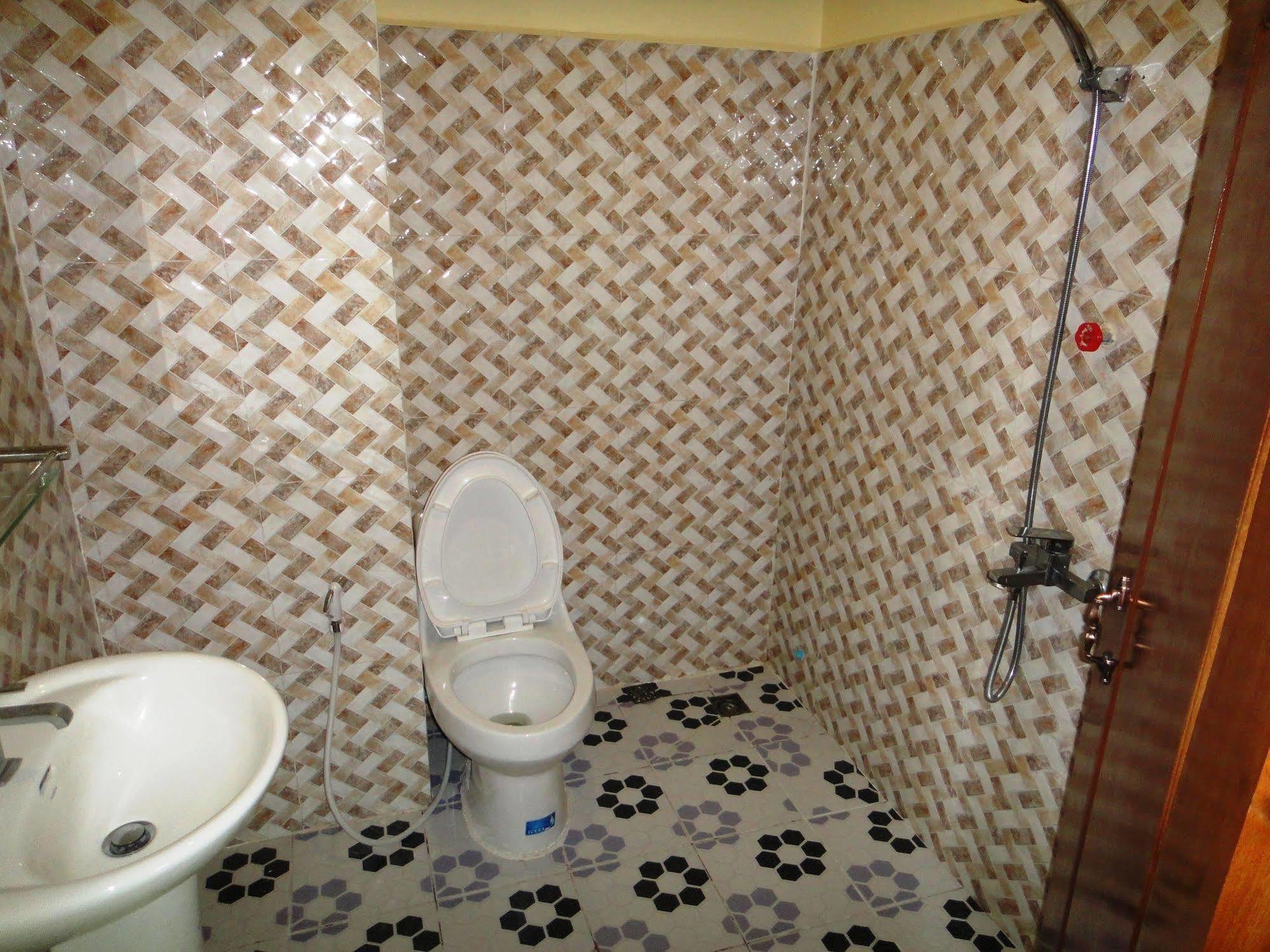 Borey Vatanac Guesthouse Kampot Buitenkant foto