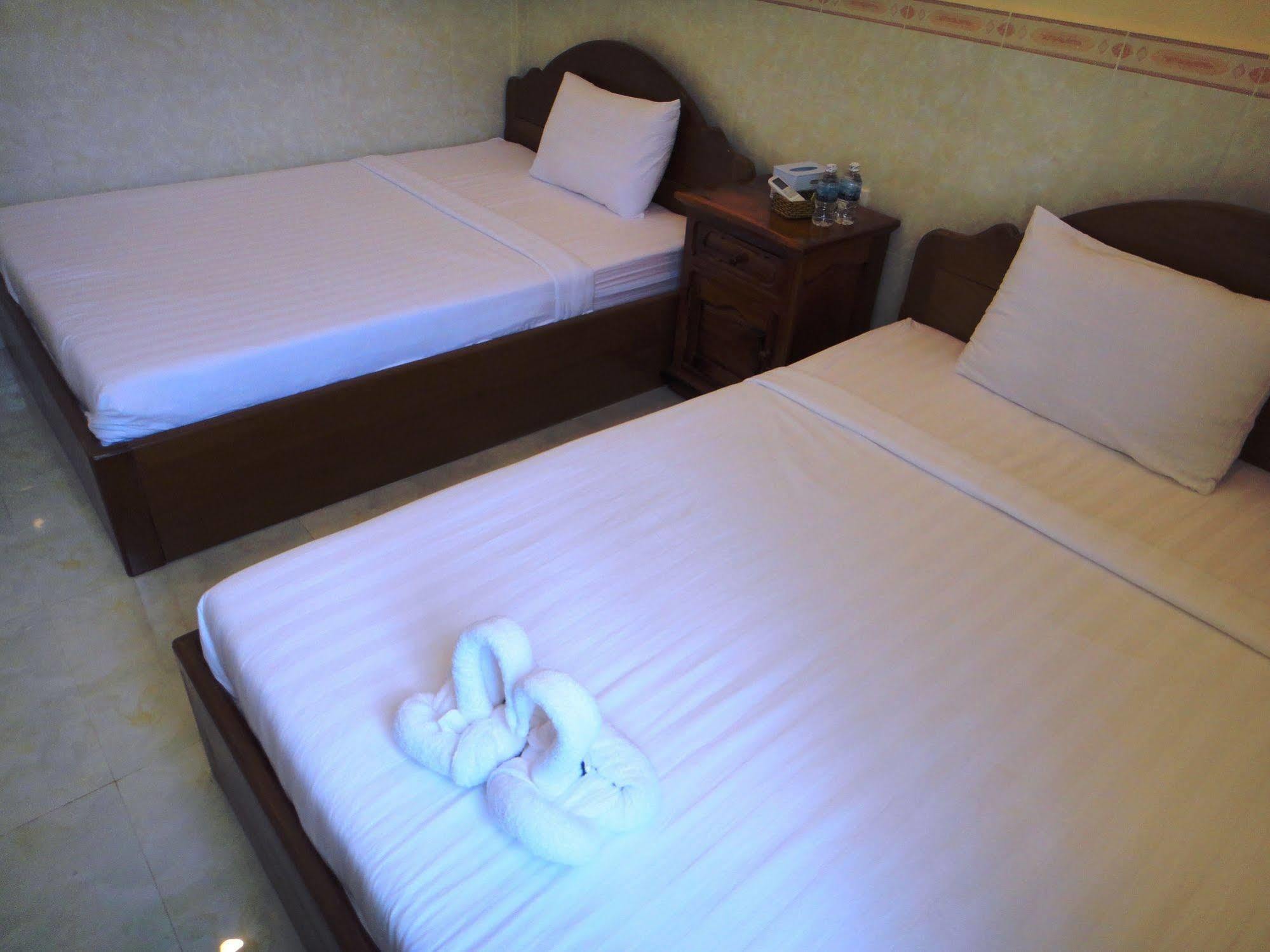 Borey Vatanac Guesthouse Kampot Buitenkant foto