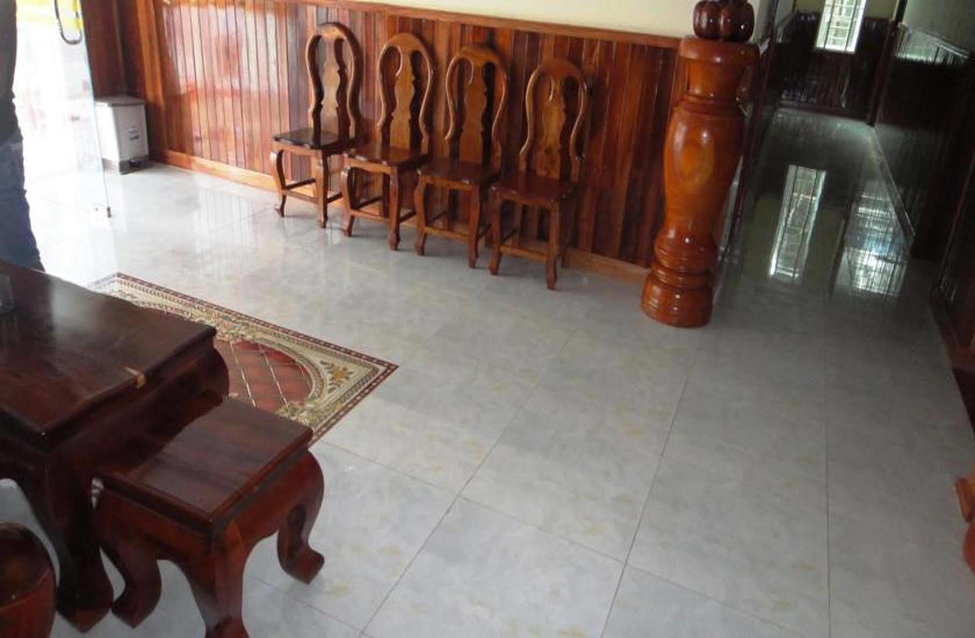 Borey Vatanac Guesthouse Kampot Buitenkant foto